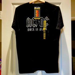 ACDC BACK in BLACK Graphic T-Shirt   MEDIUM. NEW.